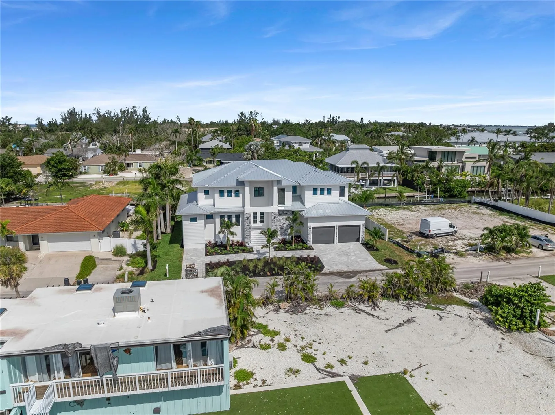 569 Bayview Drive Longboat Key FL 34228