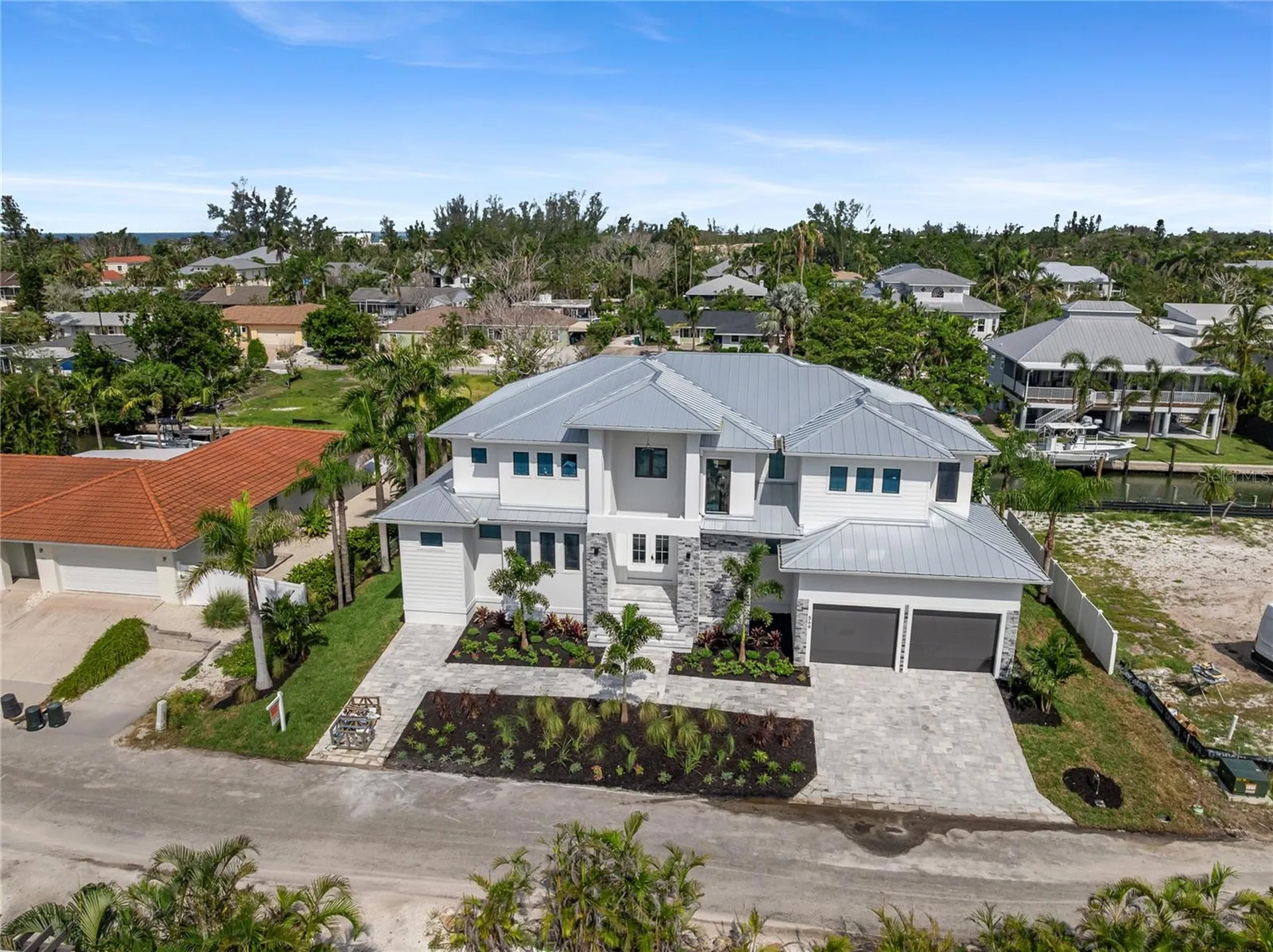 569 Bayview Drive Longboat Key FL 34228