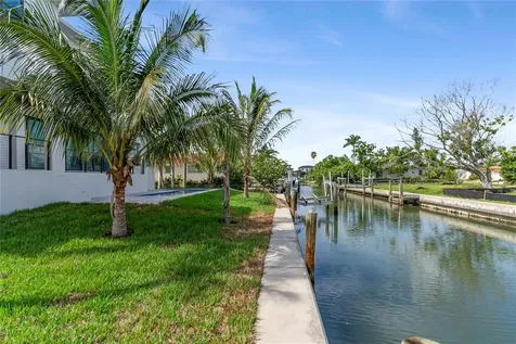 569 Bayview Drive Longboat Key FL 34228