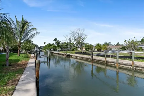 569 Bayview Drive Longboat Key FL 34228
