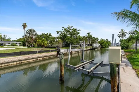 569 Bayview Drive Longboat Key FL 34228