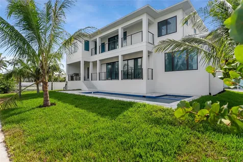 569 Bayview Drive Longboat Key FL 34228