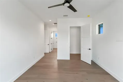 569 Bayview Drive Longboat Key FL 34228