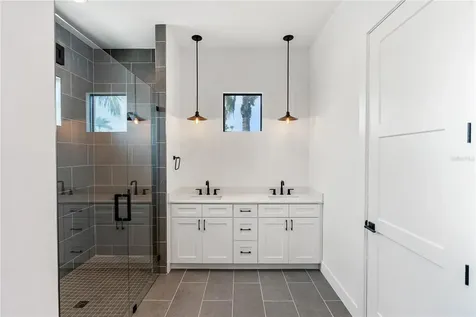 569 Bayview Drive Longboat Key FL 34228