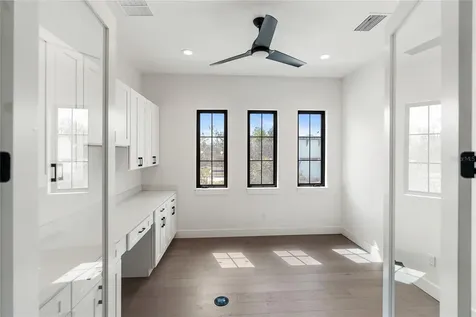 569 Bayview Drive Longboat Key FL 34228