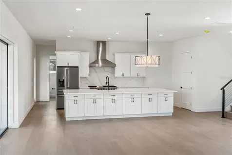 569 Bayview Drive Longboat Key FL 34228