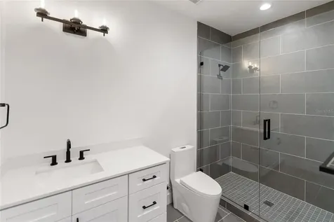 569 Bayview Drive Longboat Key FL 34228