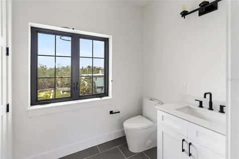569 Bayview Drive Longboat Key FL 34228