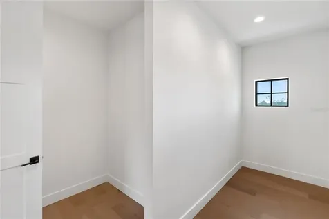 569 Bayview Drive Longboat Key FL 34228