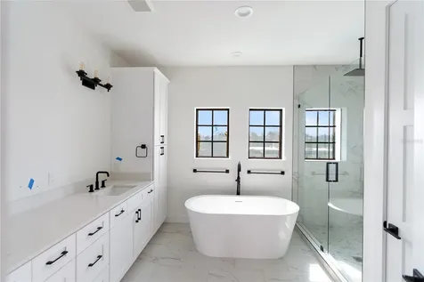 569 Bayview Drive Longboat Key FL 34228