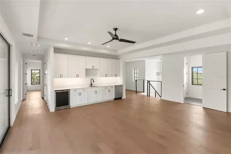 569 Bayview Drive Longboat Key FL 34228