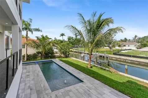 569 Bayview Drive Longboat Key FL 34228