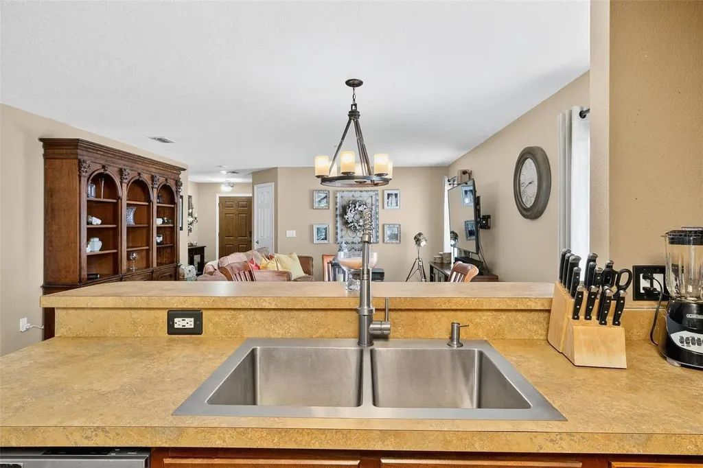520 Windrose Drive Orlando FL 32824