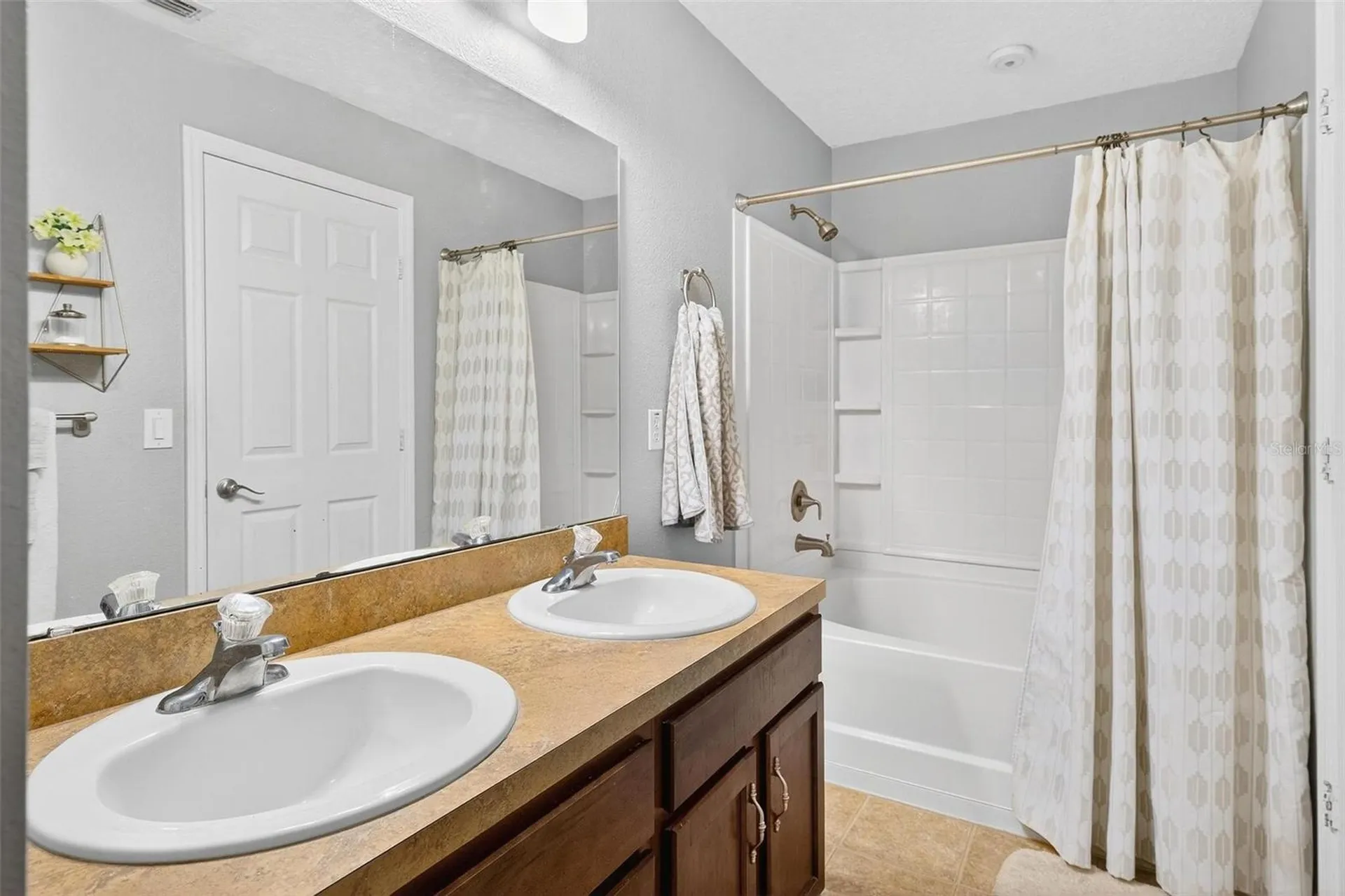 520 Windrose Drive Orlando FL 32824