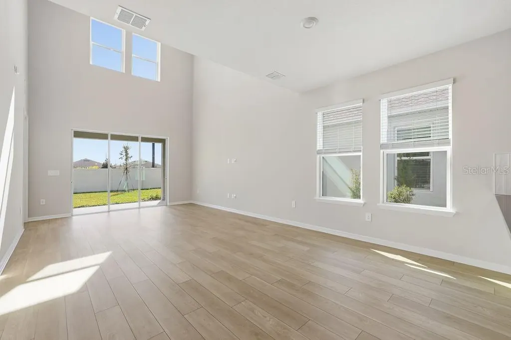 811 Steel Drive Apollo Beach FL 33572