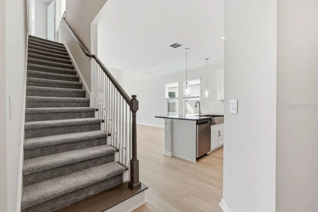 811 Steel Drive Apollo Beach FL 33572