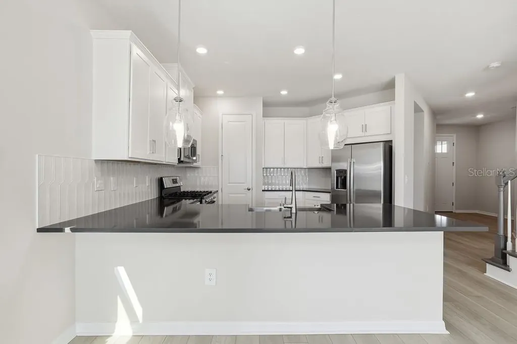 811 Steel Drive Apollo Beach FL 33572