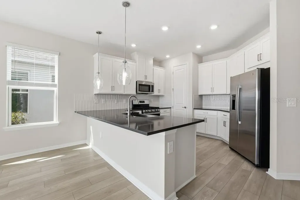 811 Steel Drive Apollo Beach FL 33572