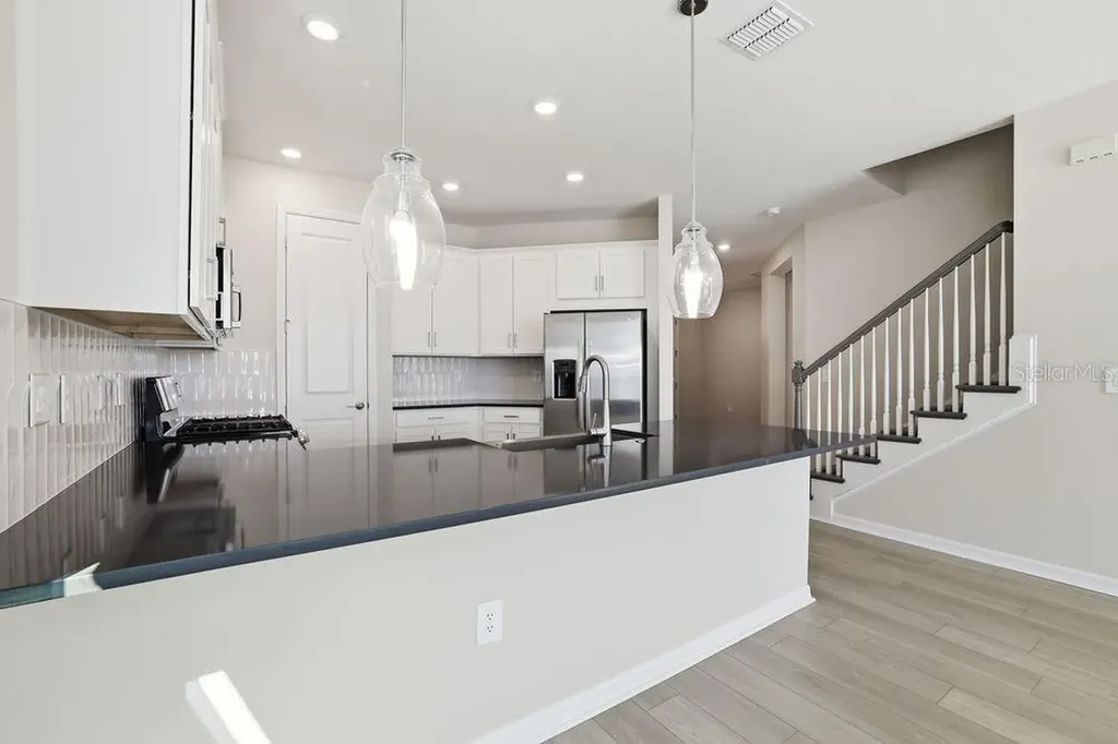 811 Steel Drive Apollo Beach FL 33572