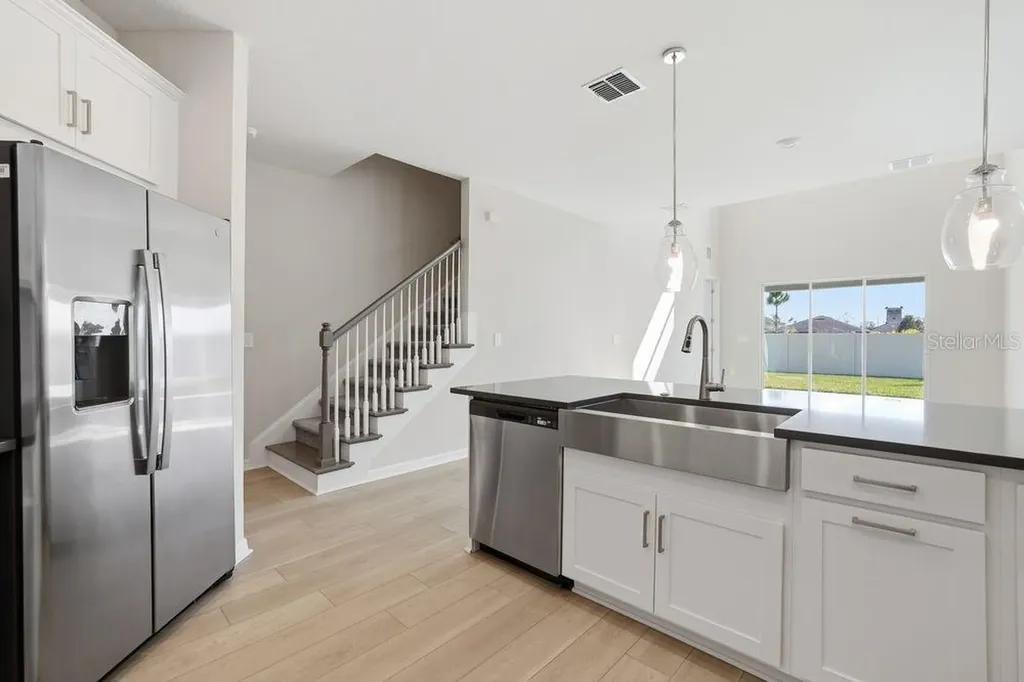 811 Steel Drive Apollo Beach FL 33572