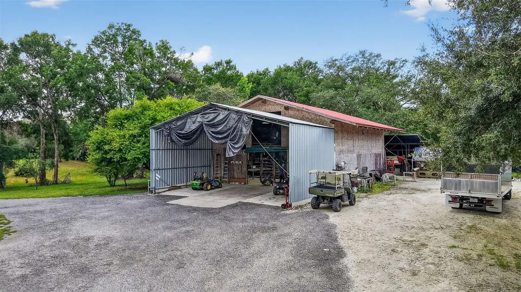 1862 S Us 301 Sumterville FL 33585