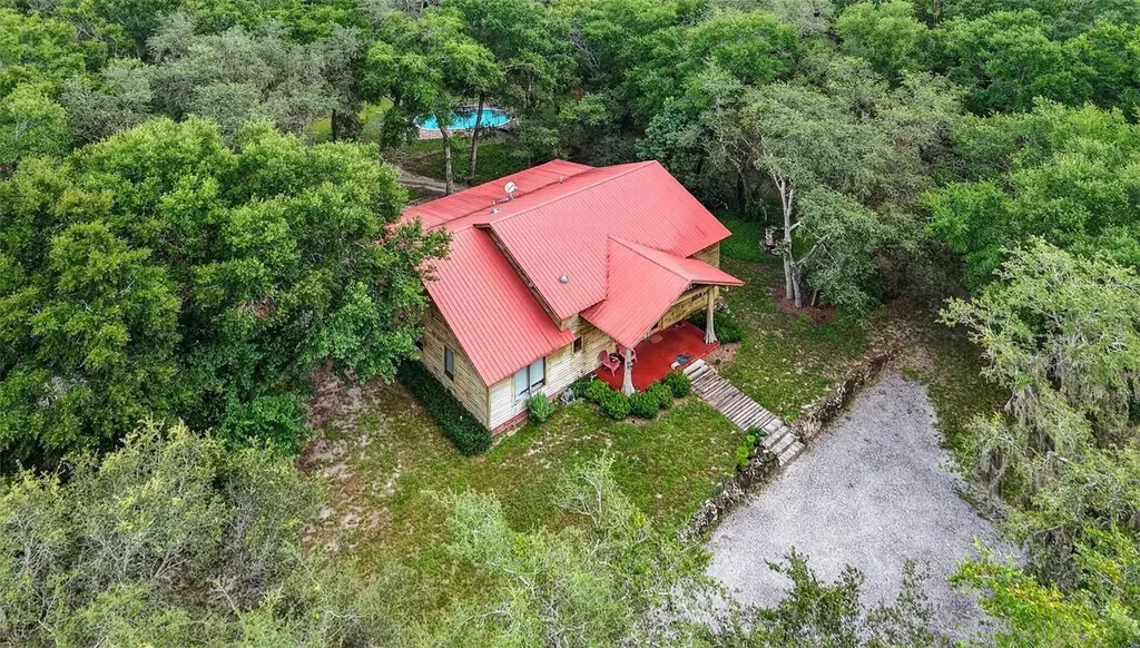1862 S Us 301 Sumterville FL 33585