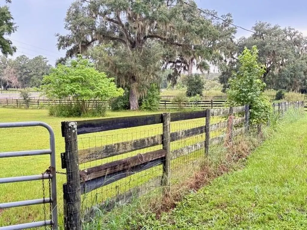 11105 N Us Highway 27 Ocala FL 34482