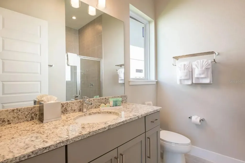 1063 Jack Nicklaus Court Kissimmee FL 34747