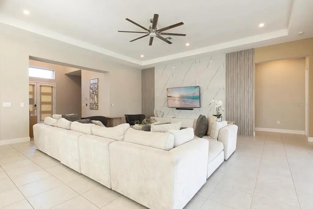 1063 Jack Nicklaus Court Kissimmee FL 34747