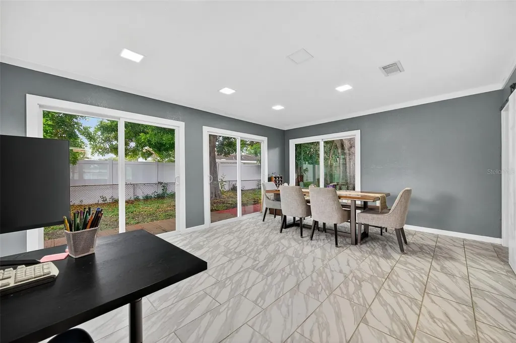 300 Davison Avenue NE St Petersburg FL 33703