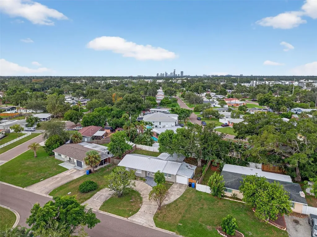 300 Davison Avenue NE St Petersburg FL 33703