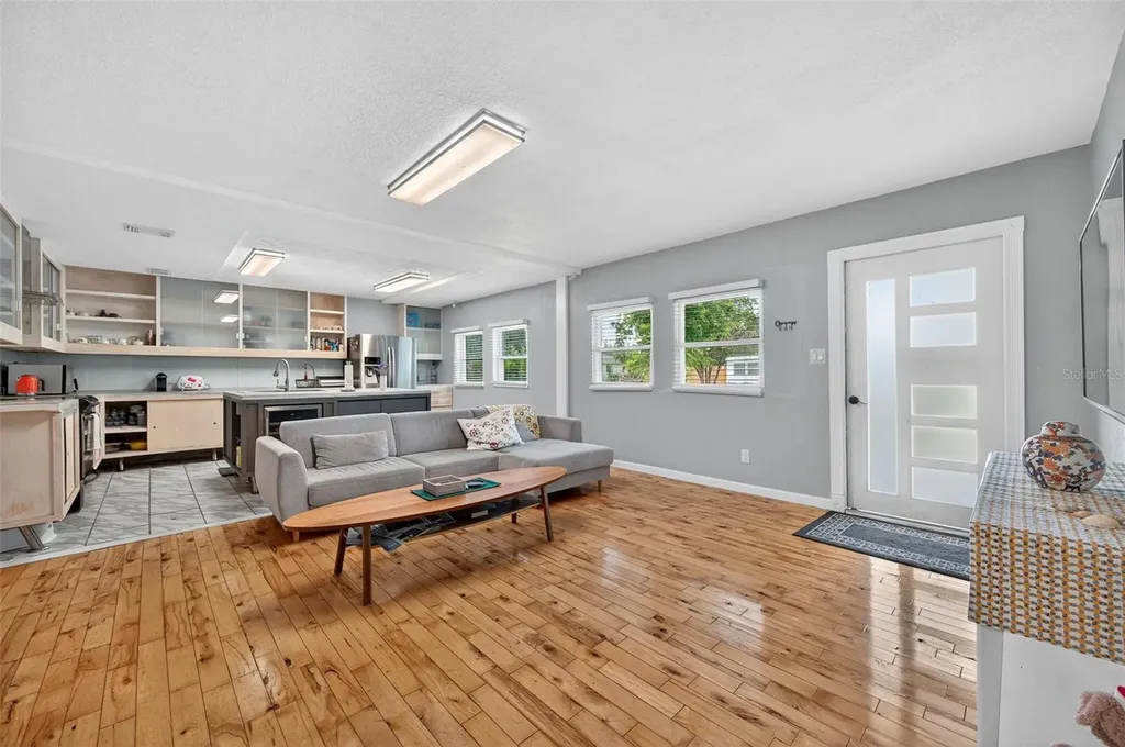 300 Davison Avenue NE St Petersburg FL 33703