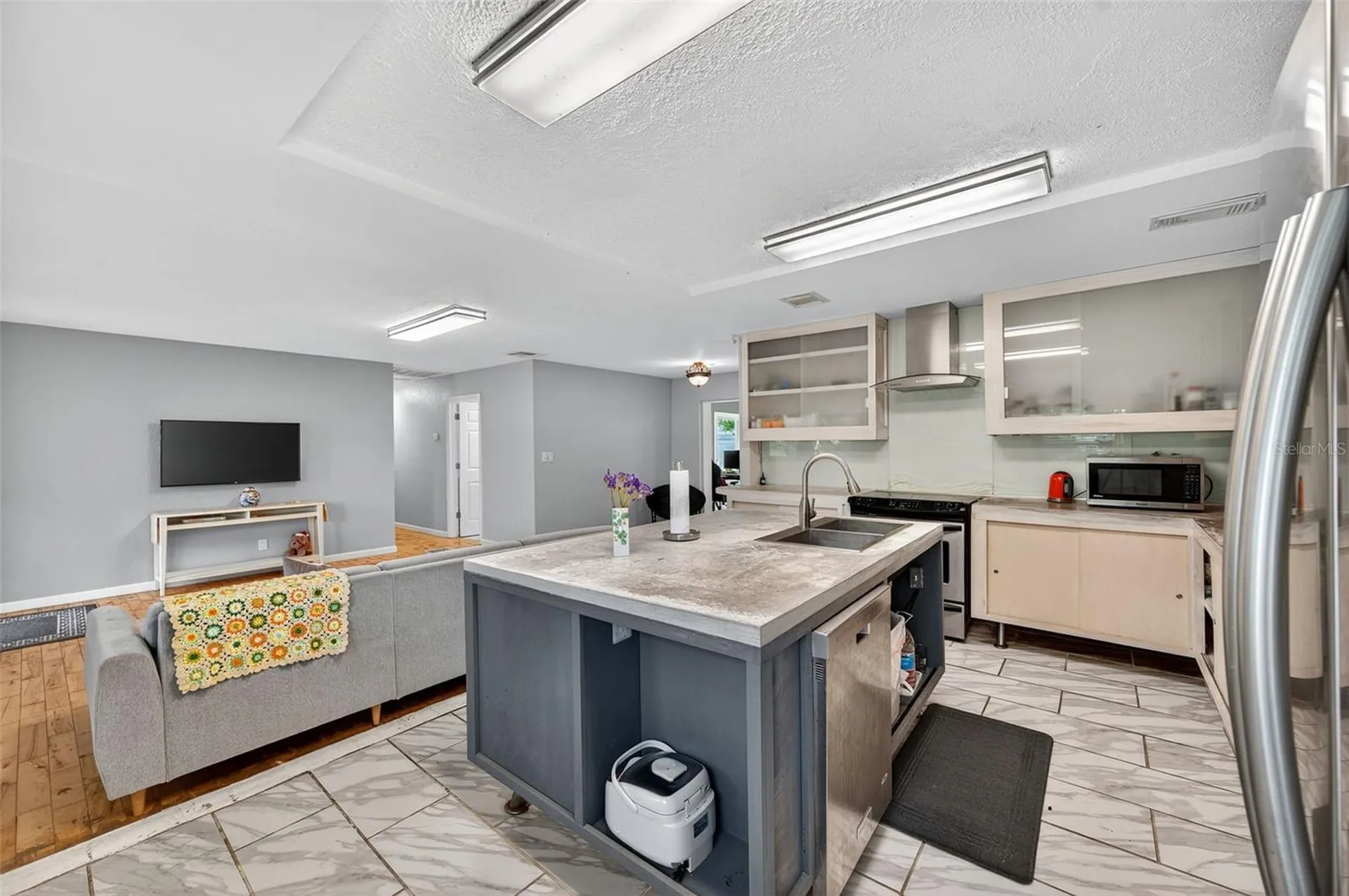 300 Davison Avenue NE St Petersburg FL 33703