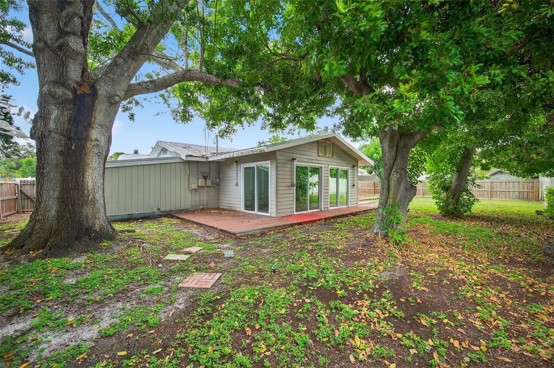 300 Davison Avenue NE St Petersburg FL 33703