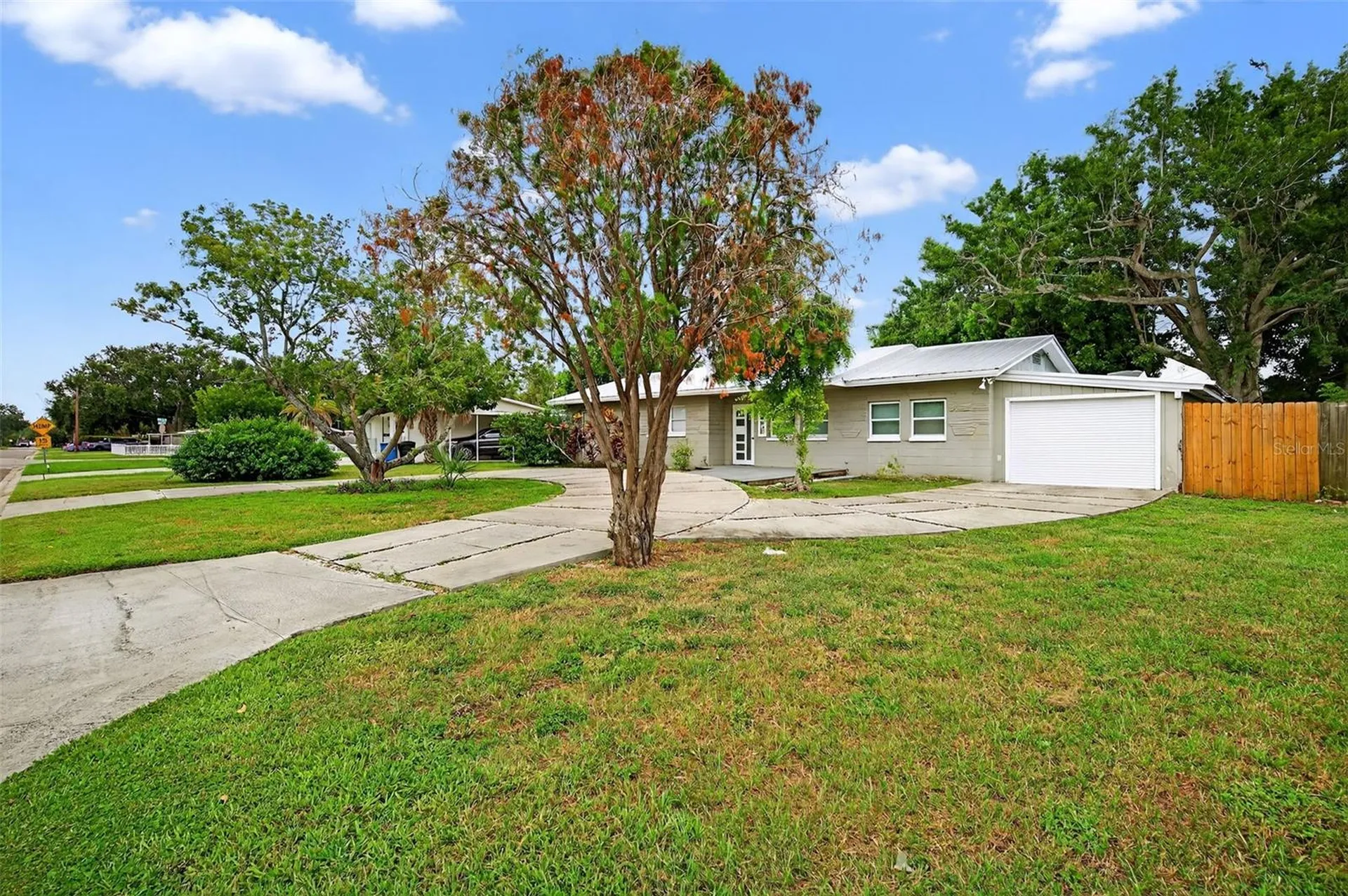 300 Davison Avenue NE St Petersburg FL 33703