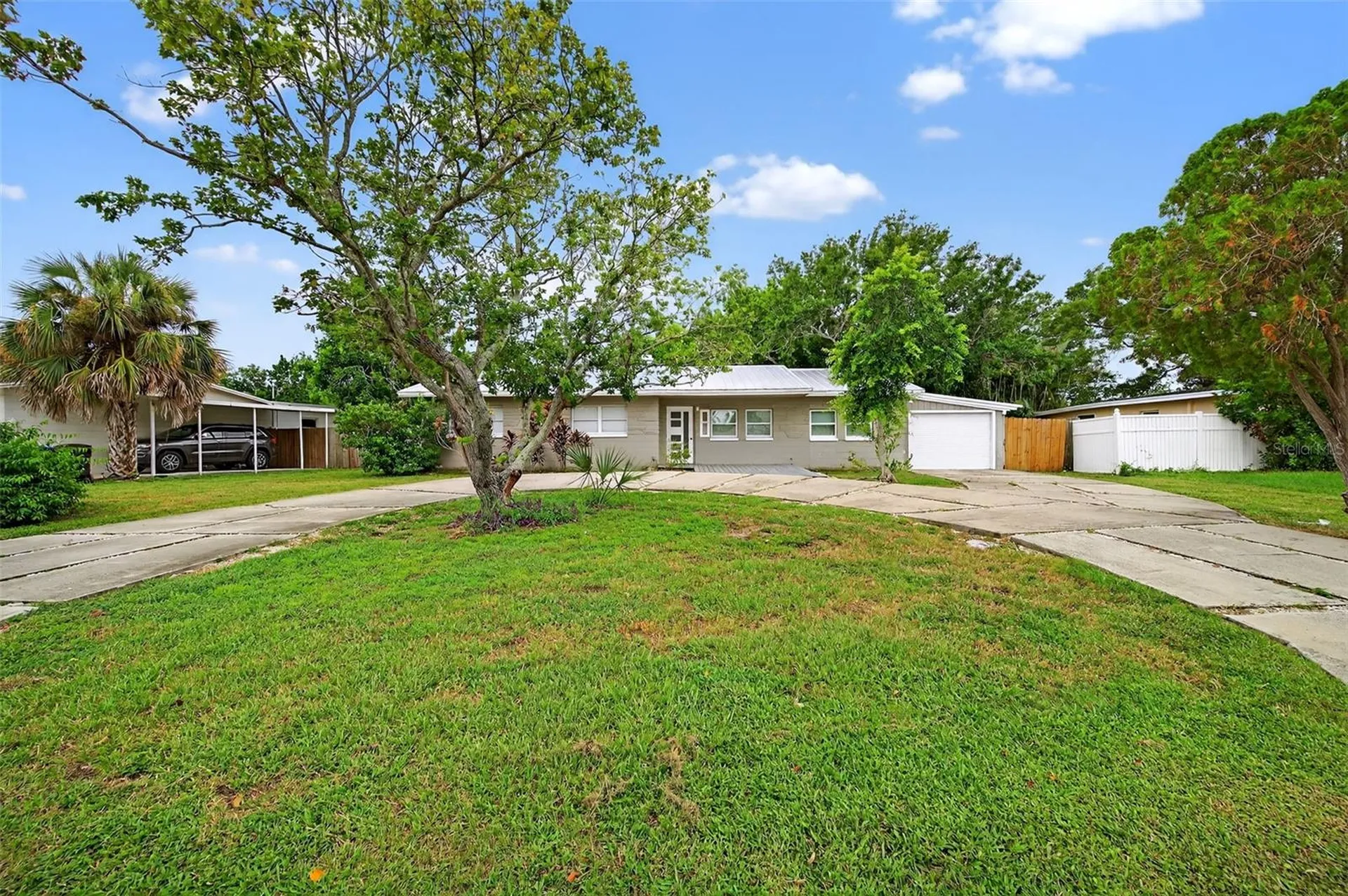 300 Davison Avenue NE St Petersburg FL 33703