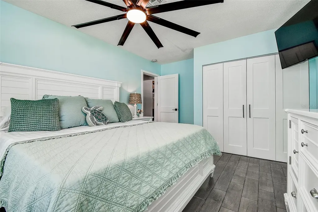 725 Sunset Cove Madeira Beach FL 33708
