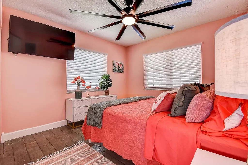 725 Sunset Cove Madeira Beach FL 33708