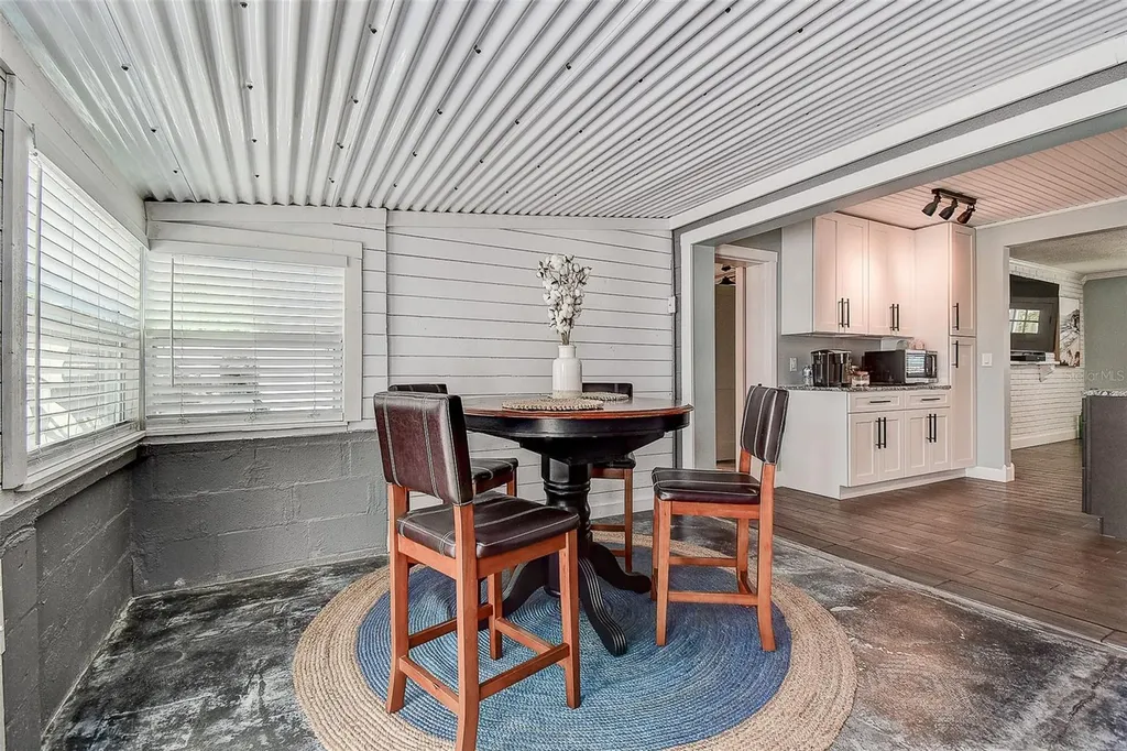 725 Sunset Cove Madeira Beach FL 33708