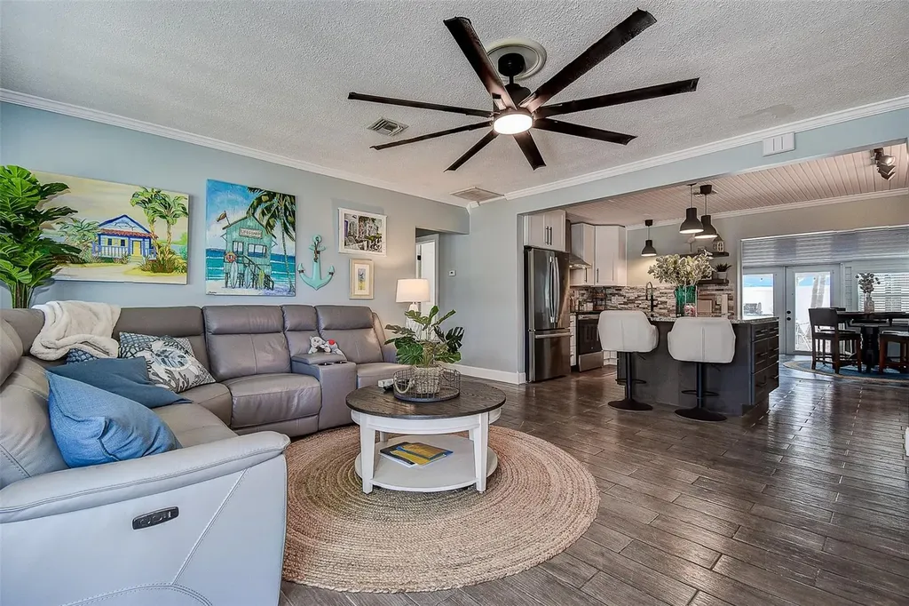 725 Sunset Cove Madeira Beach FL 33708
