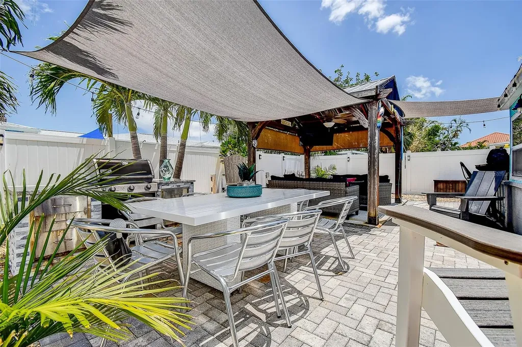 725 Sunset Cove Madeira Beach FL 33708