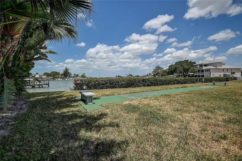 725 Sunset Cove Madeira Beach FL 33708
