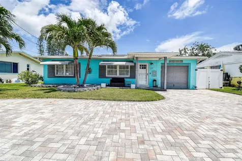 725 Sunset Cove Madeira Beach FL 33708