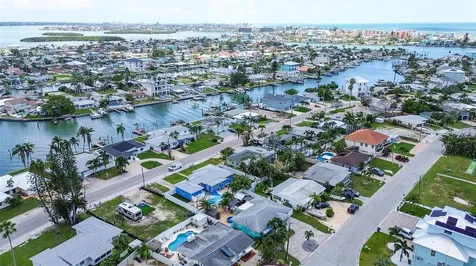 725 Sunset Cove Madeira Beach FL 33708