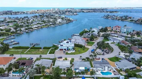 725 Sunset Cove Madeira Beach FL 33708