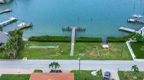 725 Sunset Cove Madeira Beach FL 33708