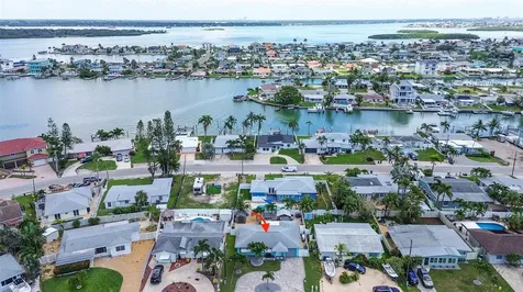 725 Sunset Cove Madeira Beach FL 33708