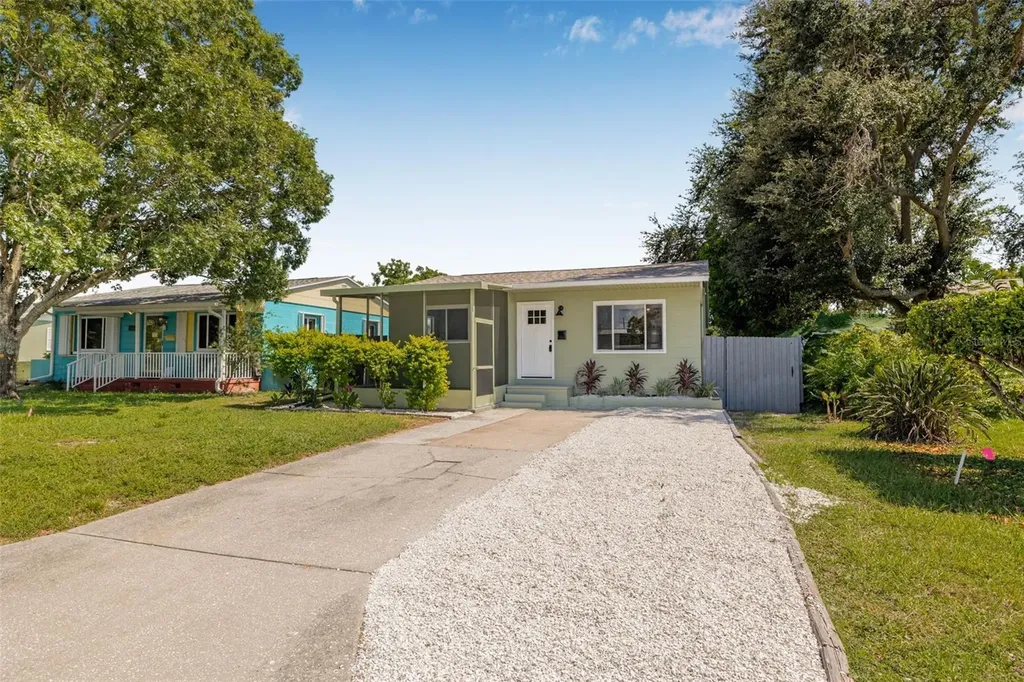 4812 34th Avenue N St Petersburg FL 33713