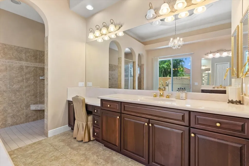 6165 9th Avenue Circle NE Bradenton FL 34212