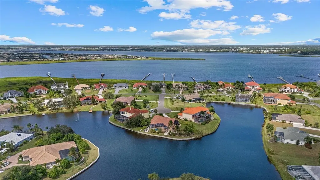 6165 9th Avenue Circle NE Bradenton FL 34212
